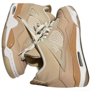 Women’s shimmer Jordan’s size 6.5 worn once